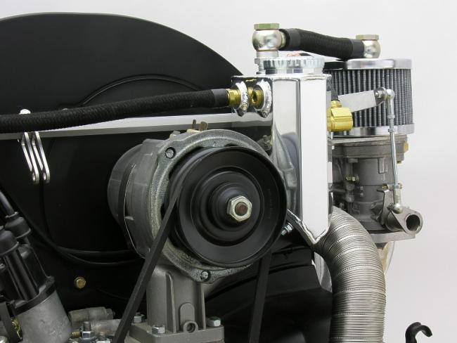 Bild 6 - Entl�ftungsturm Motorgeh�use CSP poliert